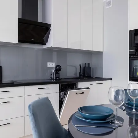 Unique With Balcony & Parking Zablocie Cracow By Renters Prestige Apartament